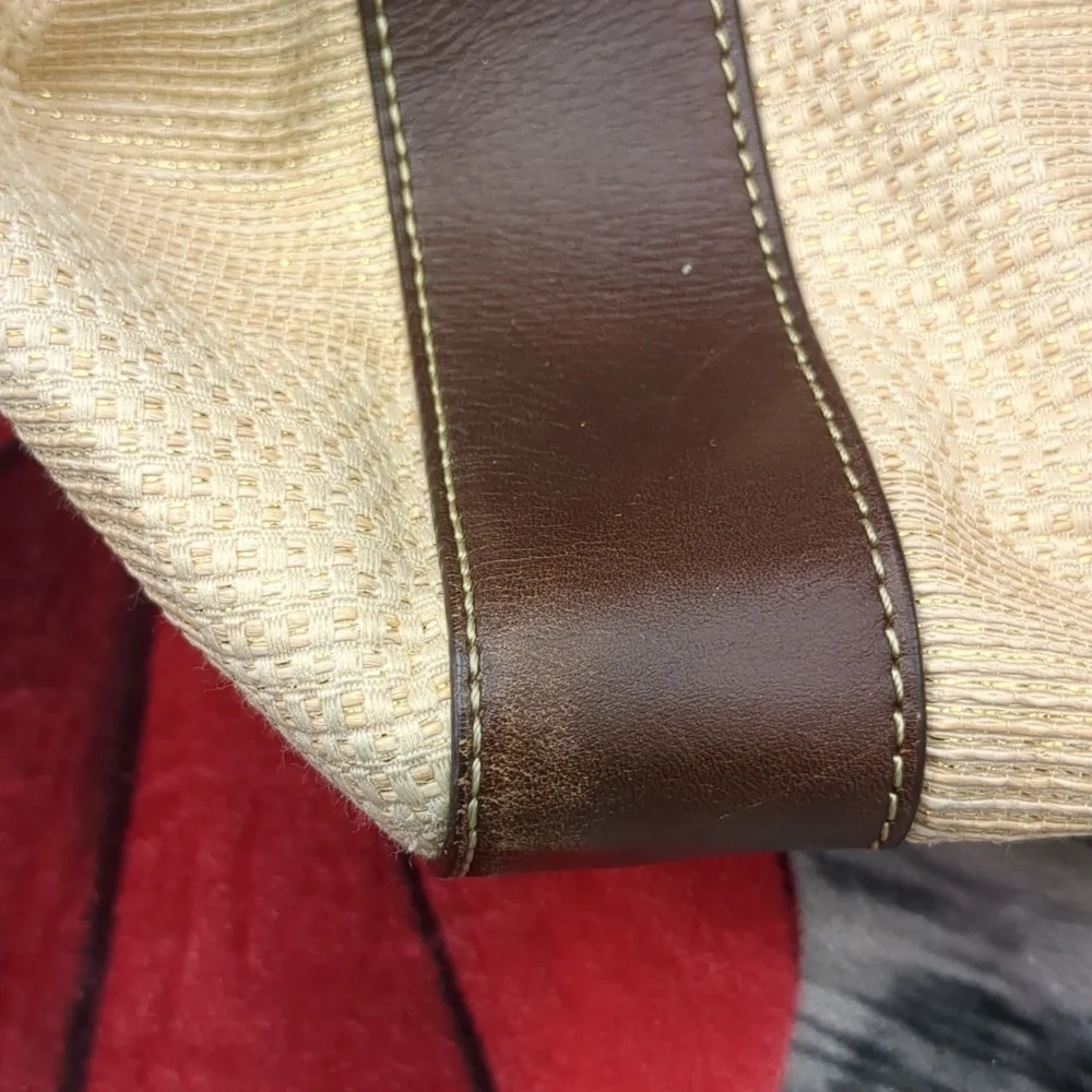 DKNY  Linen & & leather purse